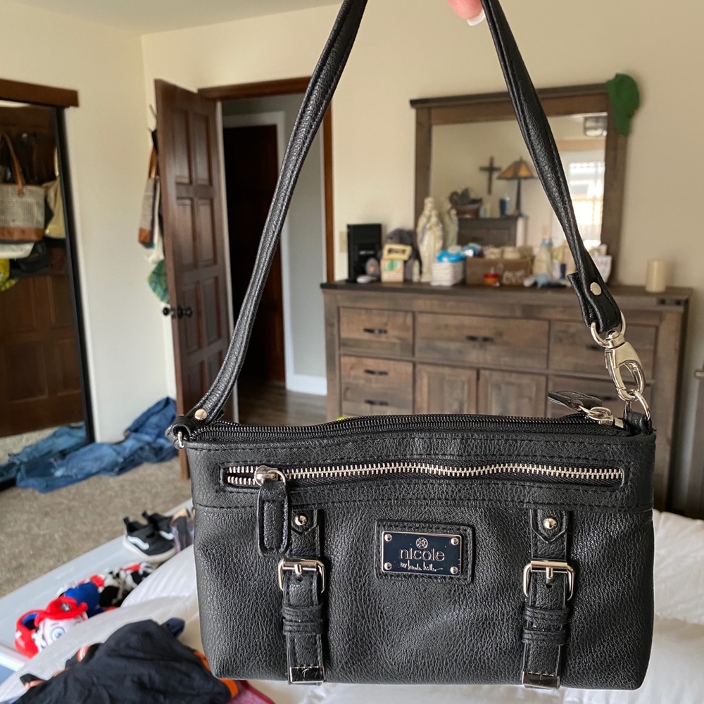 Nicole Miller hand bag